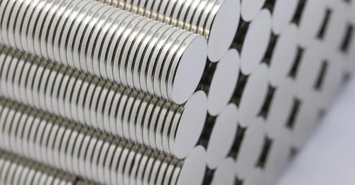 neodymium magnets in a pile